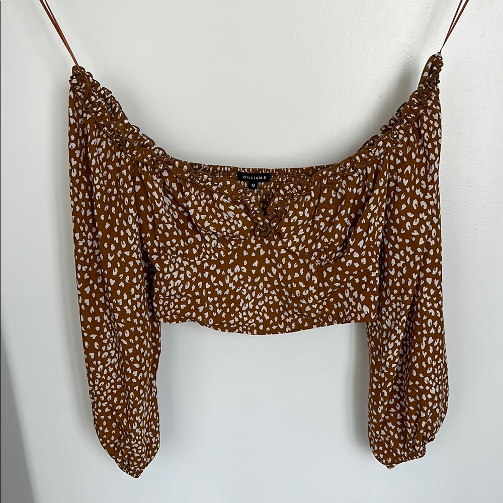Cropped Patterned Brown Blouse with 3/4 Sleeves and Ruched Style